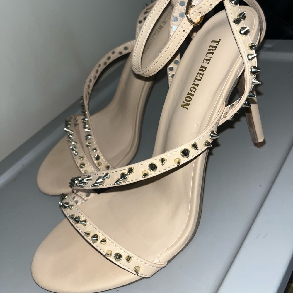 True religion studded heels